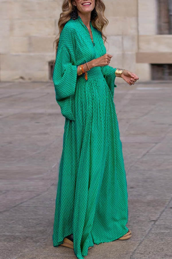 R&B | Elegantes Maxikleid mit Glockenärmeln