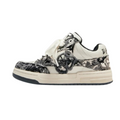 R&B | Sneakers - Casual - Retro Kreuz Graffiti