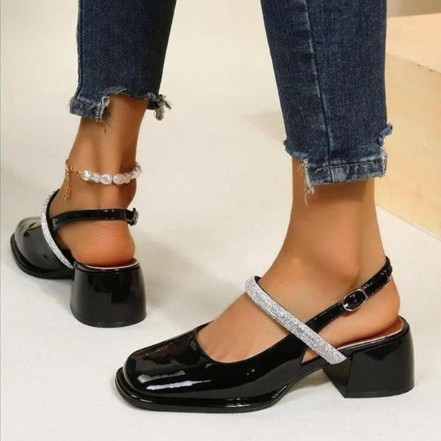 Glitzernde WeißlackPumps R&B
