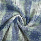 Kariertes Hemdkleid mit Gürtel und Knopfdetails