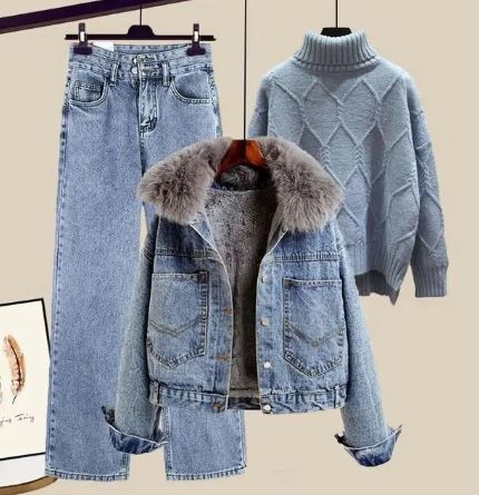 R&B | Drei Teiliger Satz Bestehend Aus Jeans, Einer Jeansjacke und Einem Gestrickten Pullover mit Hohem Kragen
