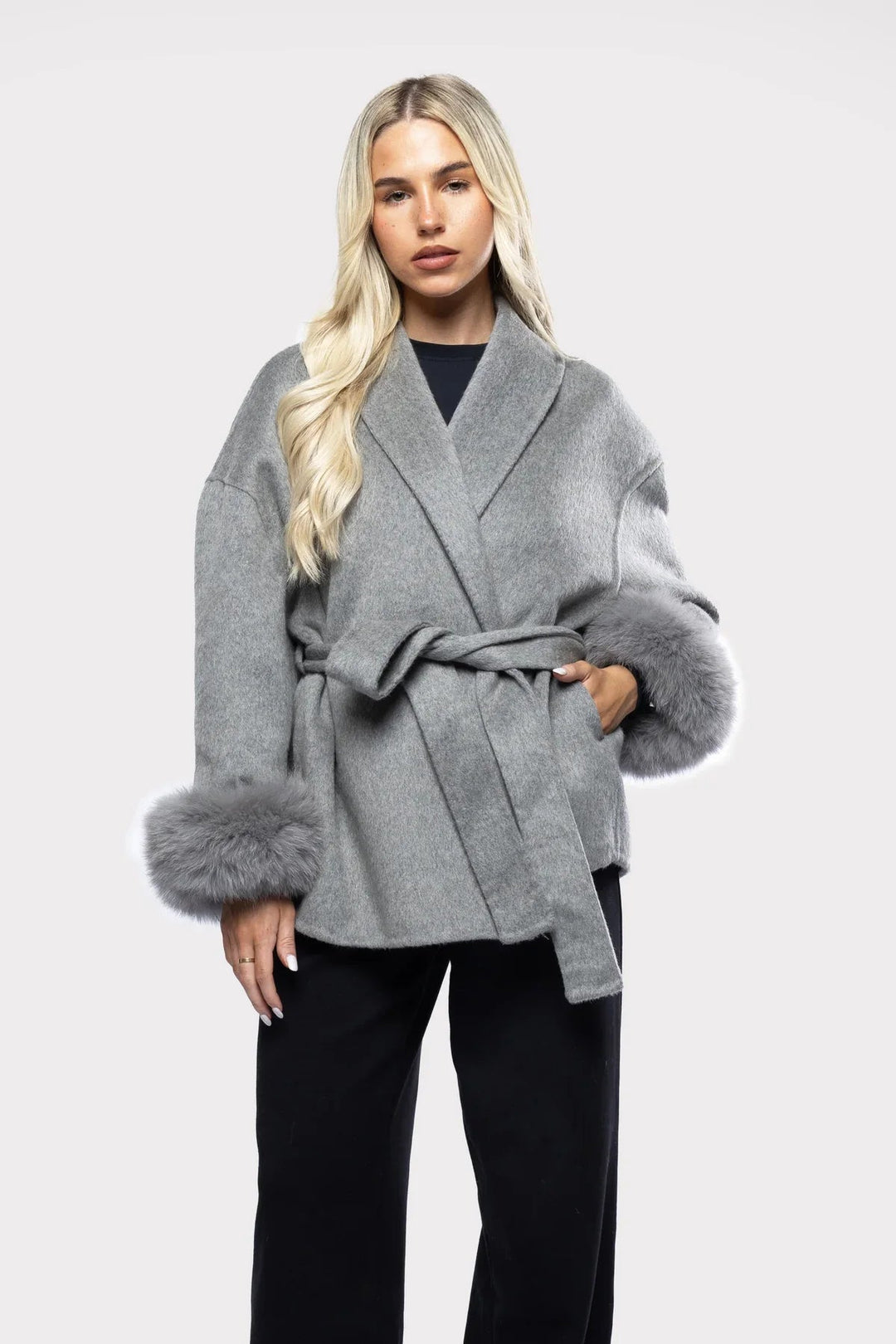 R&B | Damen Wickelmantel mit luxus Kunstfell und zeitlosem Design