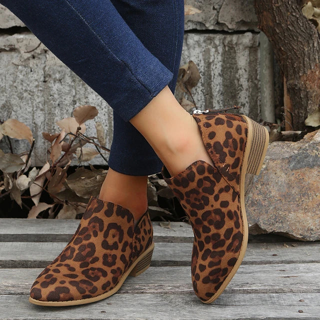 Modische Stiefelette