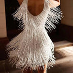 Schickes Minikleid mit Quasten