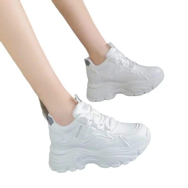 Ultramoderne Weiße Sneakers R&B