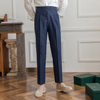 R&B Classic: Stilvolle Hose mit Schnalle