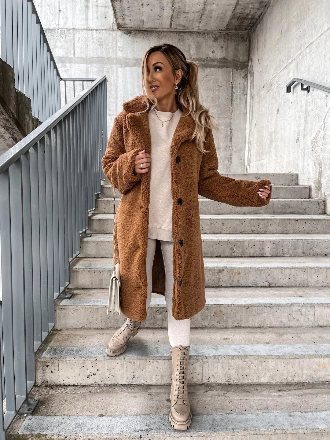 R&B | Langer Mantel Weiches Teddy-Fleece Kapuze & Knopfverschluss Lockere Passform