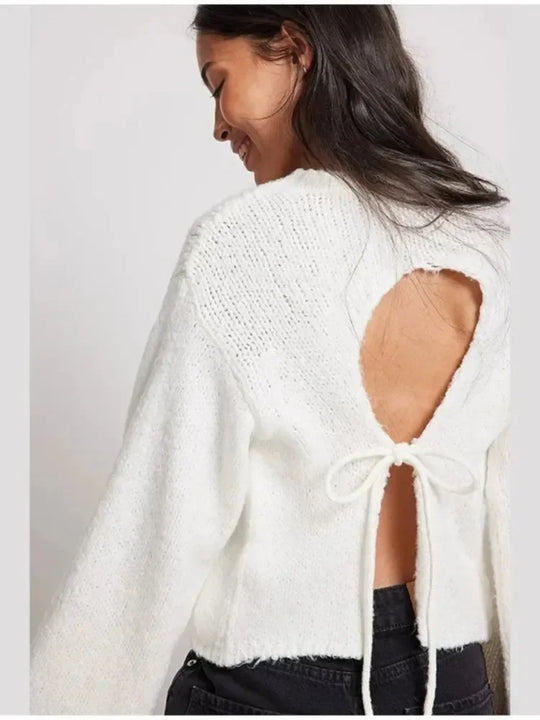 R&B | Cropped Top mit Langen Ärmeln und Rückenschlitz