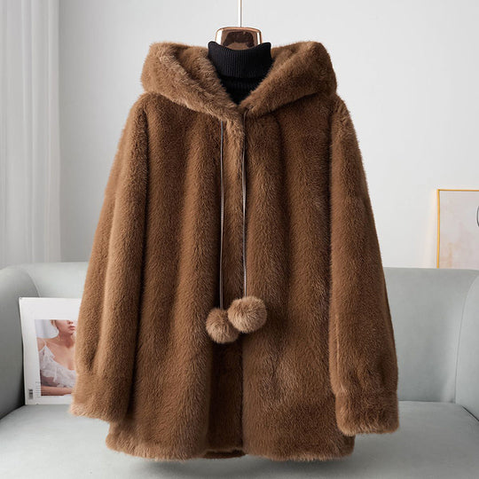 R&B | Faux-Fur-Hoodie mit Pom-Details