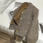 R&B | Cropped Blazer – Taillierter Schnitt mit Goldfarbenen Knöpfen