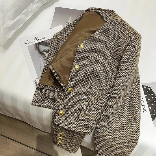 R&B | Cropped Blazer – Taillierter Schnitt mit Goldfarbenen Knöpfen