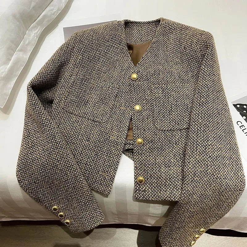 R&B | Cropped Blazer – Taillierter Schnitt mit Goldfarbenen Knöpfen