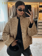 R&B | Goldene Paillettenjacke