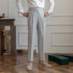 R&B Classic: Stilvolle Hose mit Schnalle