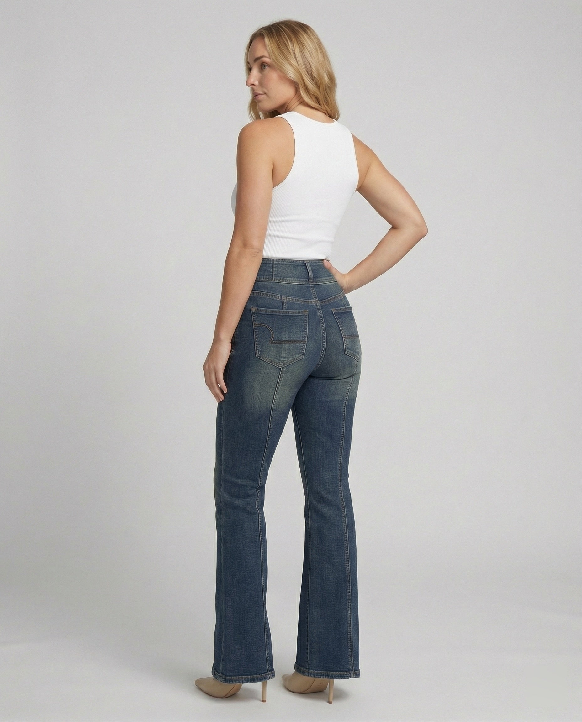 Seagull Jeans: Blaue High-Waist Denim für perfekten Sitz
