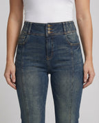 Seagull Jeans: Blaue High-Waist Denim für perfekten Sitz