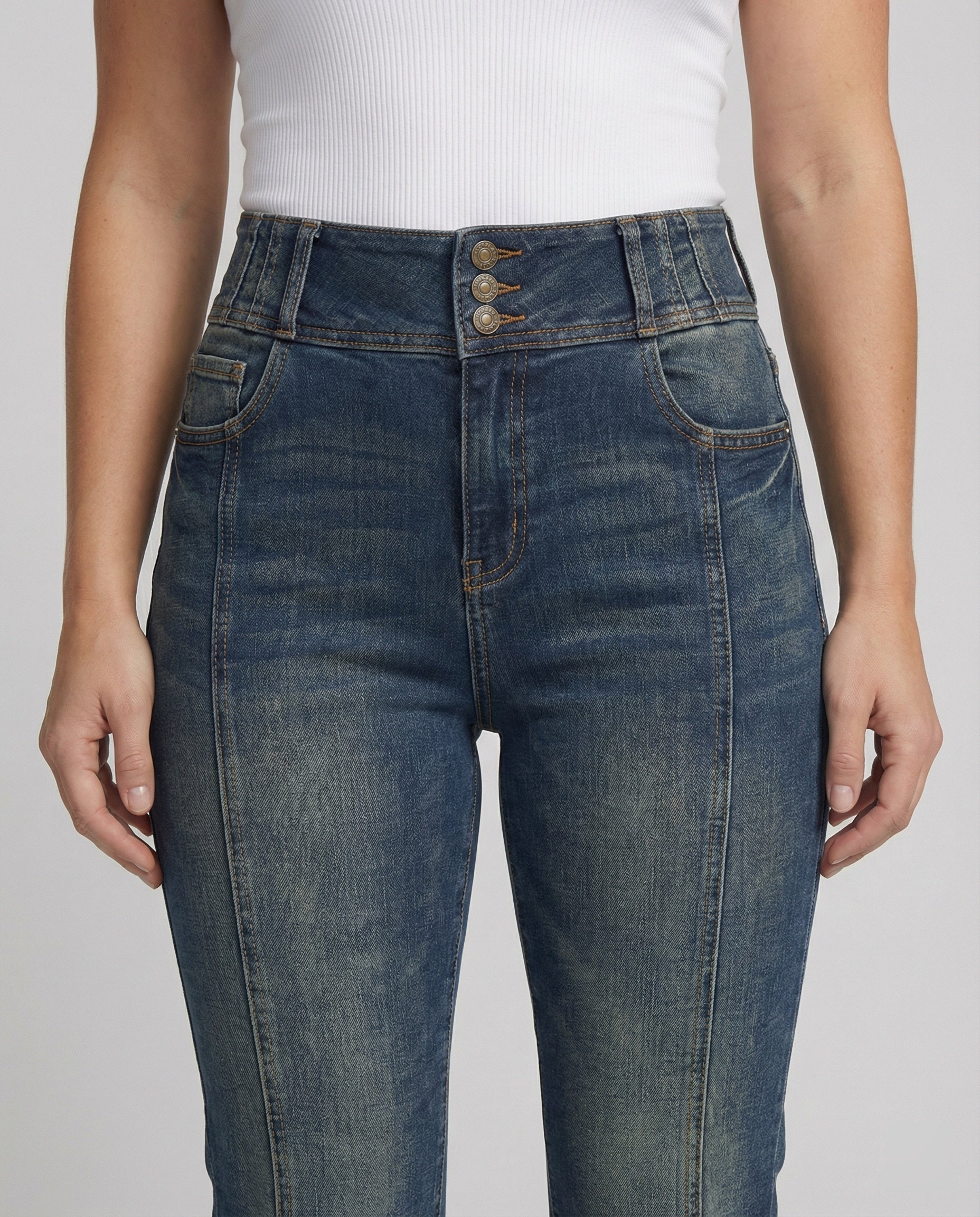 Seagull Jeans: Blaue High-Waist Denim für perfekten Sitz