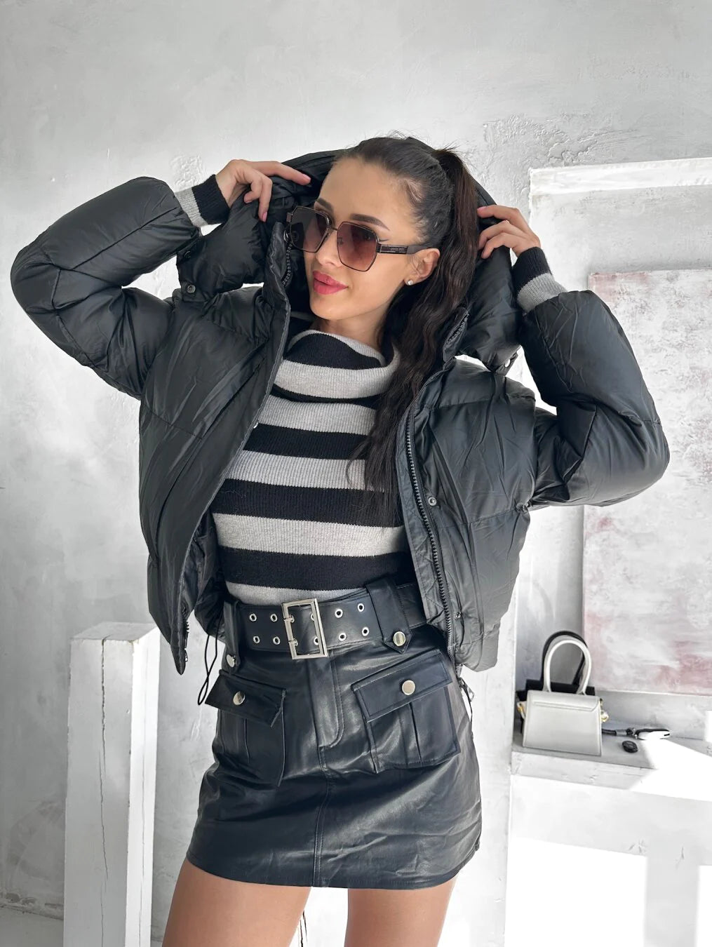 R&B | Damen Gefütterte Pufferjacke mit Hohem Kragen und Glänzender Verarbeitung