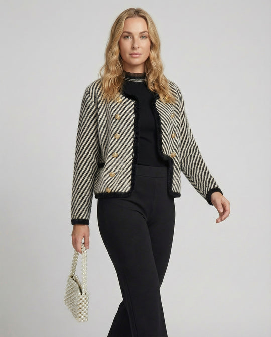 Zweiteiliges Bouclé-Set mit kurzer Strickjacke und Feinstrick-Midirock R&B