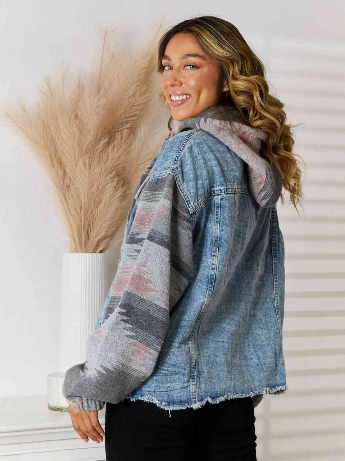 R&B | Geometrische Rohsaum Denimjacke