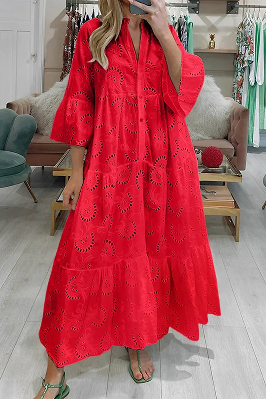 Elegantes Kleid mit Lochstickerei