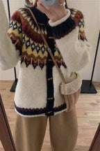R&B | Rundhals Fair Isle Weihnachten Hornknopf Strickjacke
