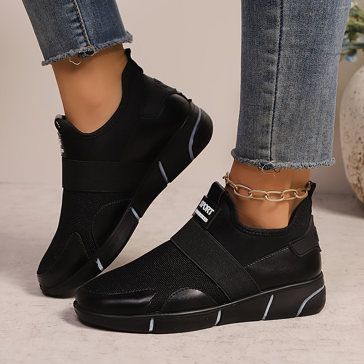 bequeme Slipper, leicht und stilvoll für Damen. R&B R&B