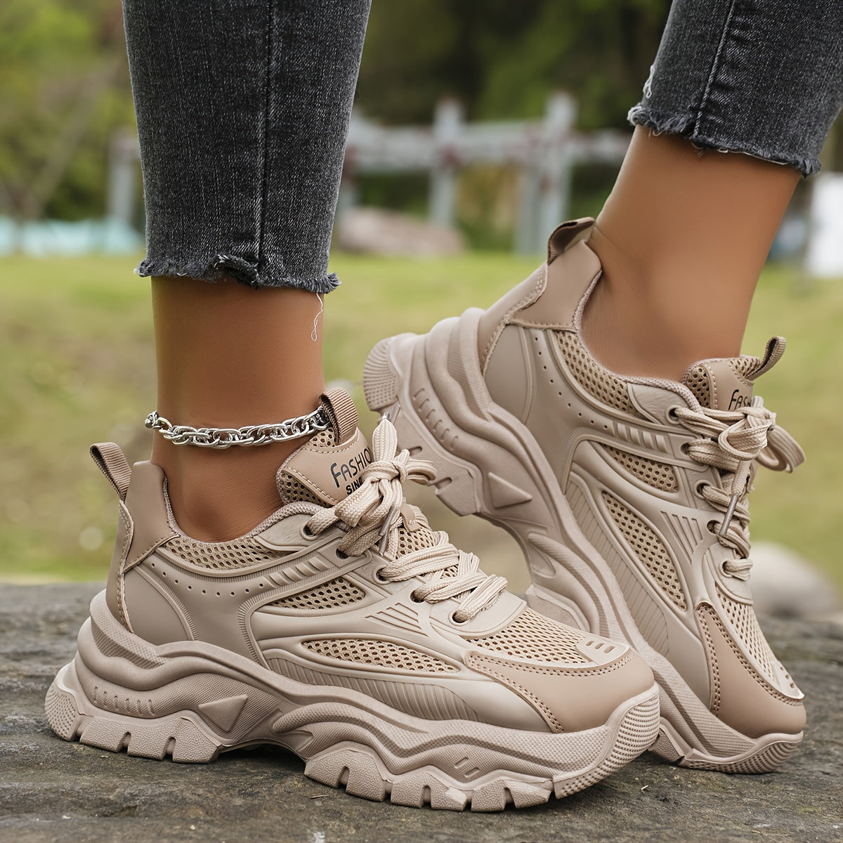 R&B | Plateau Sneakers mit Modernem Look