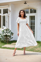 R&B | Plissee-Kleid mit quadratischem Ausschnitt und Neckholder-Blasenärmeln