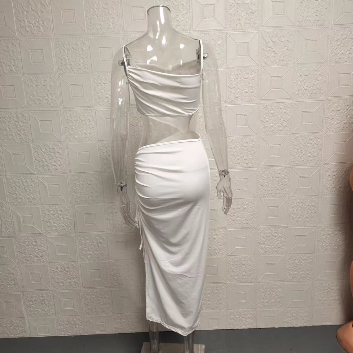 R&B | Schrumpfendes plissiertes unregelmäßiges Kleid mit schräger Schulter