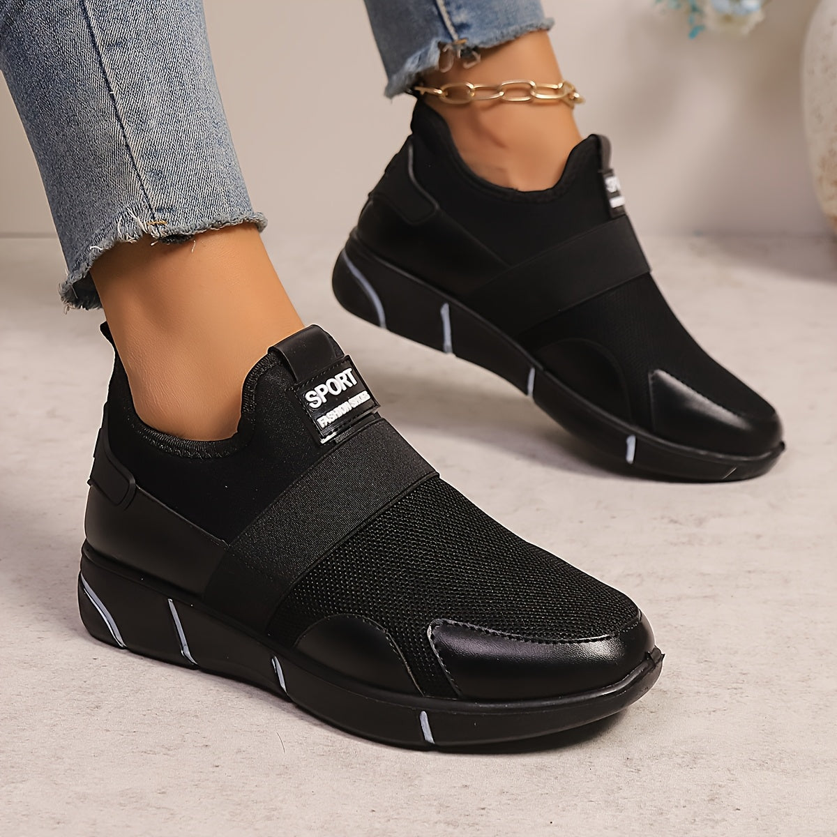 bequeme Slipper, leicht und stilvoll für Damen. R&B R&B