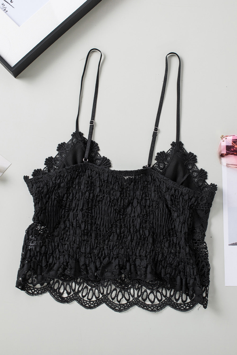 R&B | V-Ausschnitt Spitze Cropped Cami