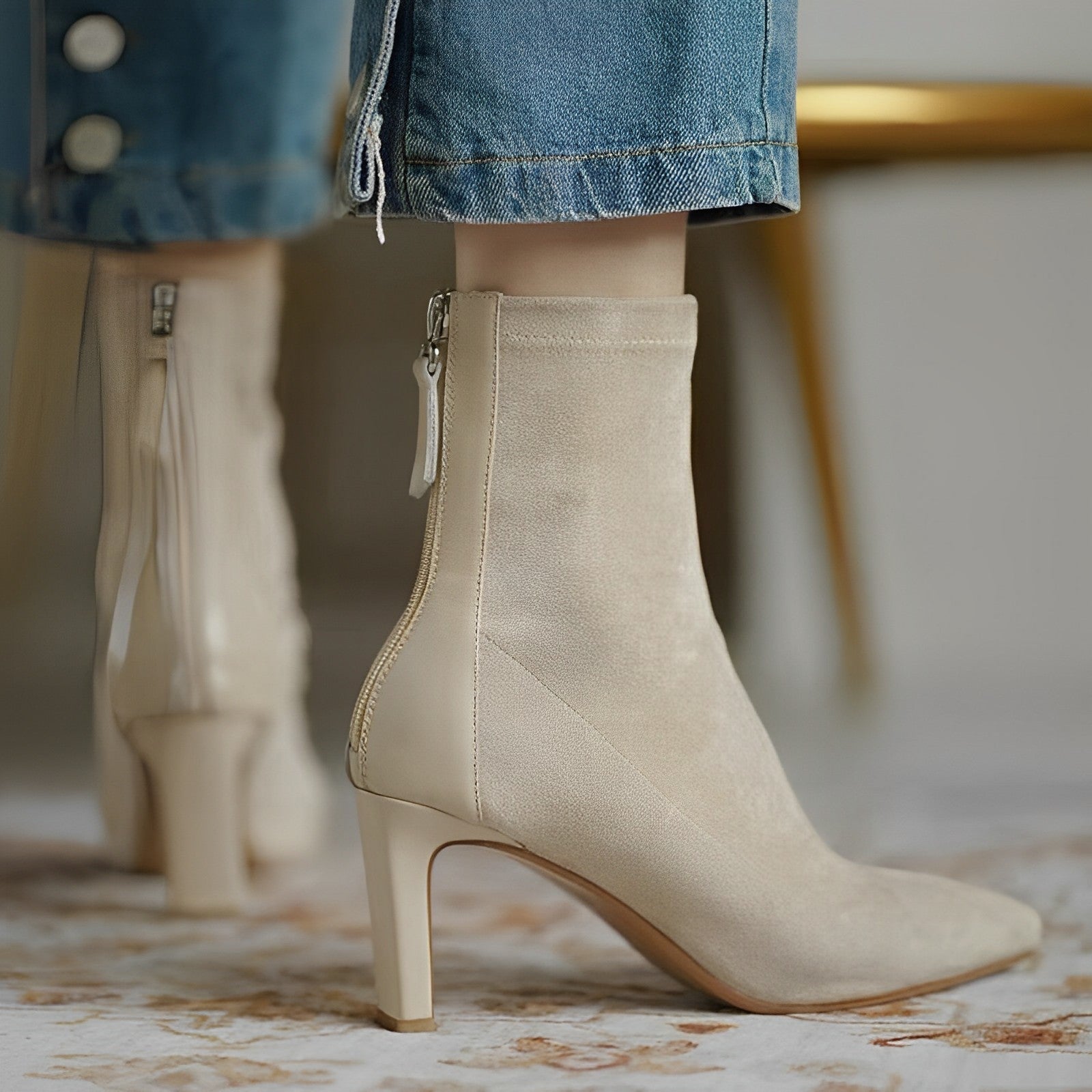 Freja Stilvolle Spitzstiefel mit Hohem Absatz und Reißverschluss R&B
