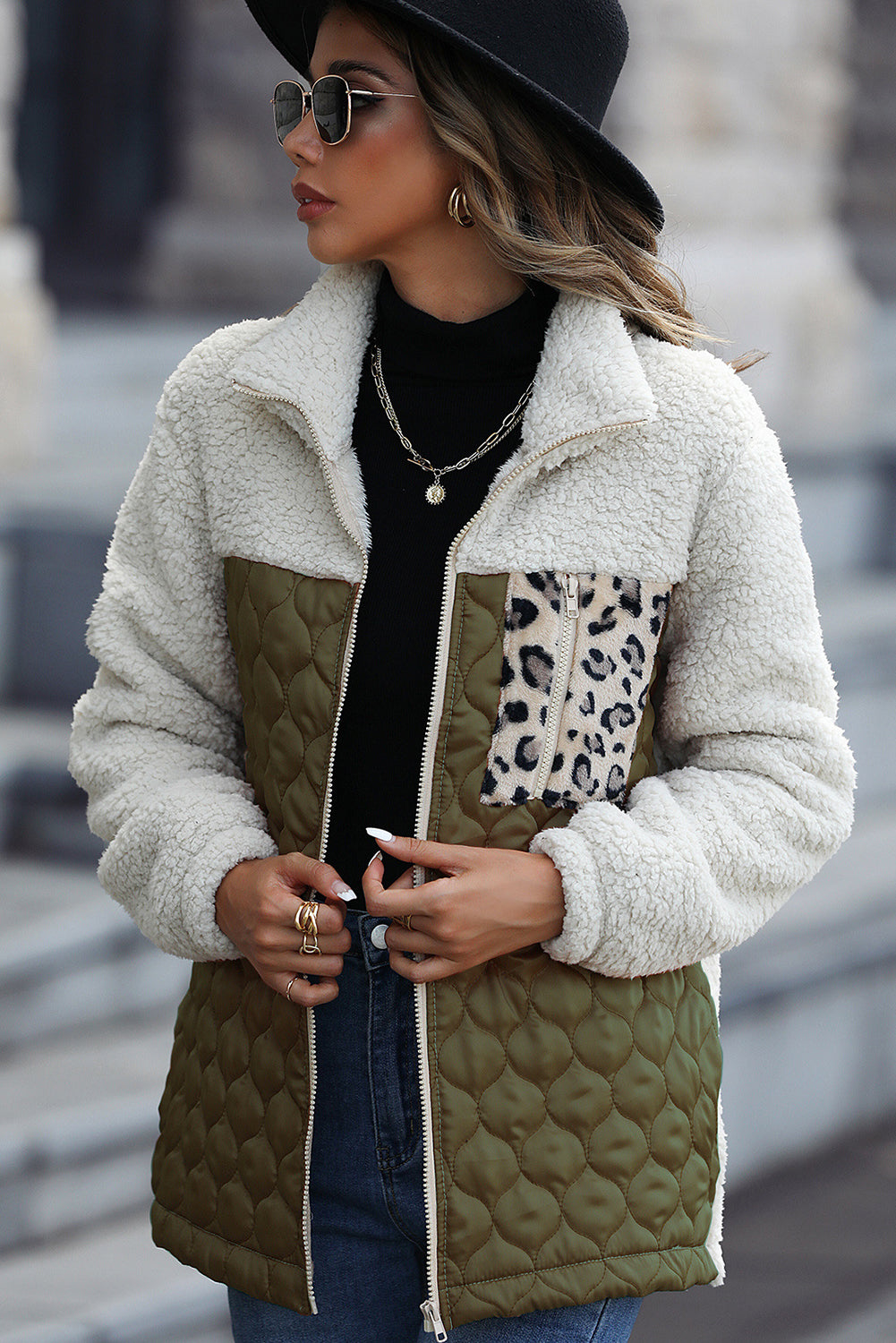 R&B | Zip-Jacke mit Stehkragen aus Sherpa mit Leoparden-Patches