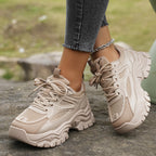 R&B | Plateau Sneakers mit Modernem Look