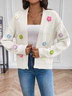 R&B | Strickcardigan mit Blütendetails Offene Vorderseite Feminin und Stylisch