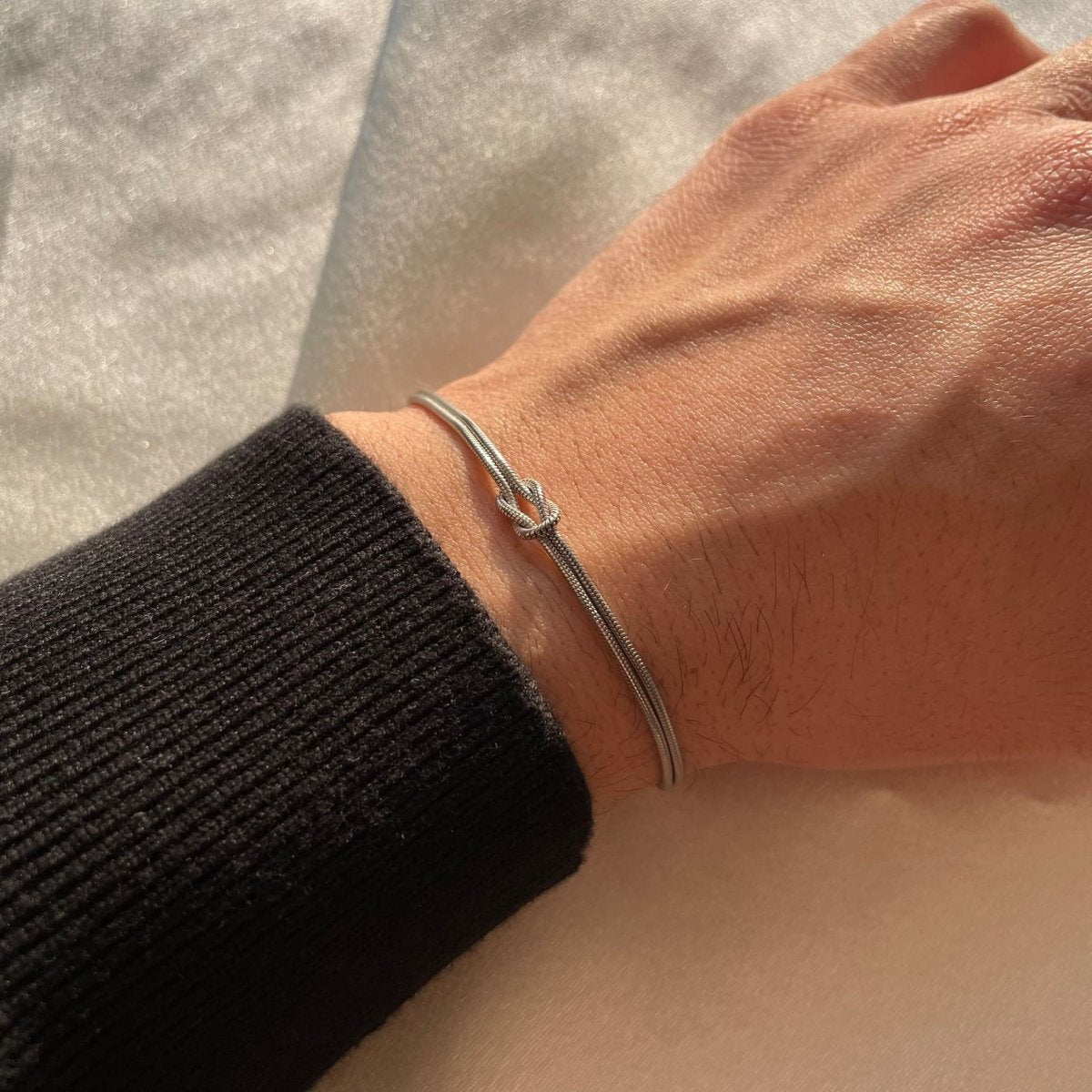 R&B | Elegantes LiR&Besknoten Armband für Damen