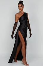 Damen-Maxikleid aus Satin mit einer Schulter und Plissee