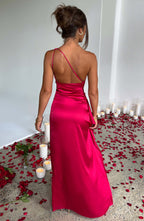 Damen-Maxikleid aus Satin mit einer Schulter und Plissee