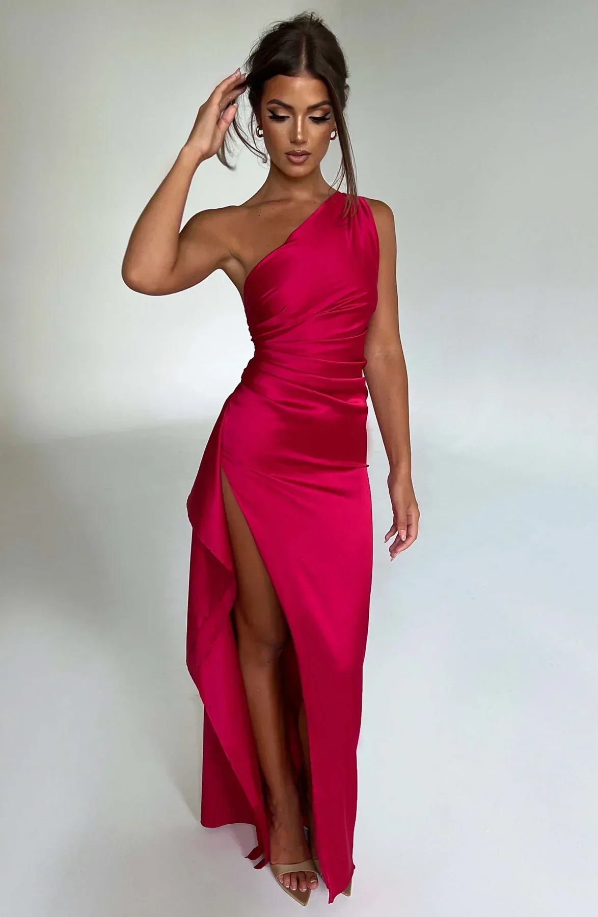 R&B | Elegantes Ein-Schulter-Kleid mit Schlitz