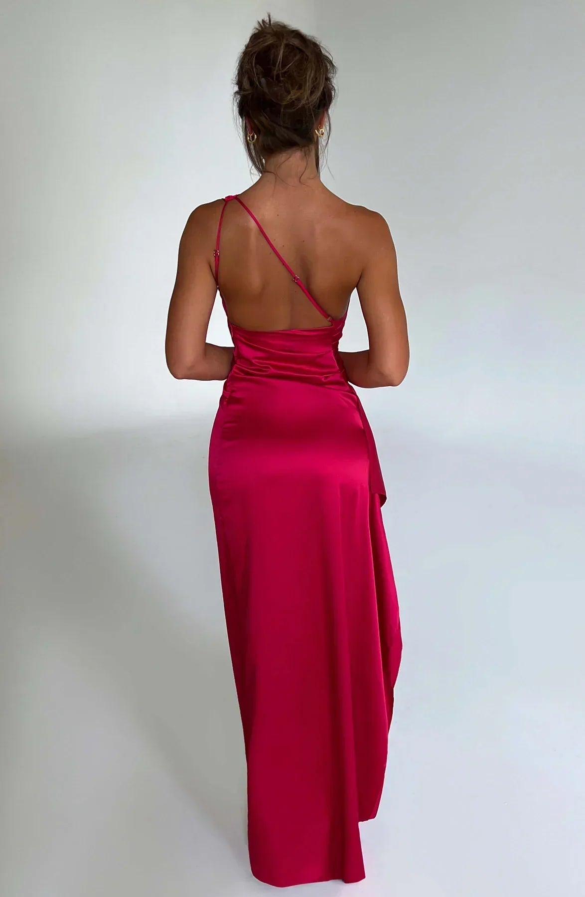 R&B | Elegantes Ein-Schulter-Kleid mit Schlitz