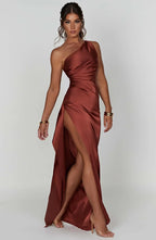 Falten Satin Schlitzkleid