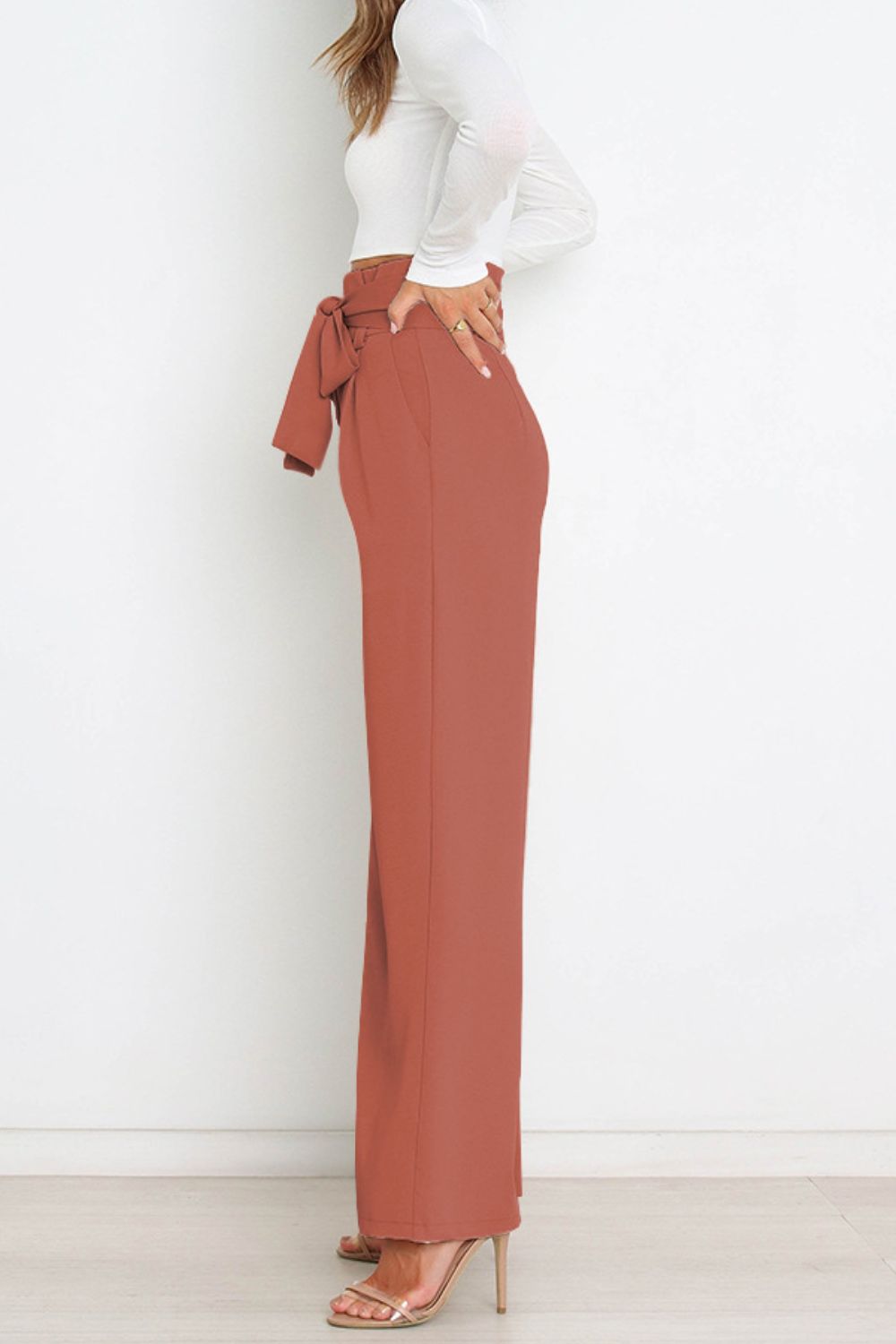 R&B | Hohe Taille Paperbag Hose mit Schleifendetail