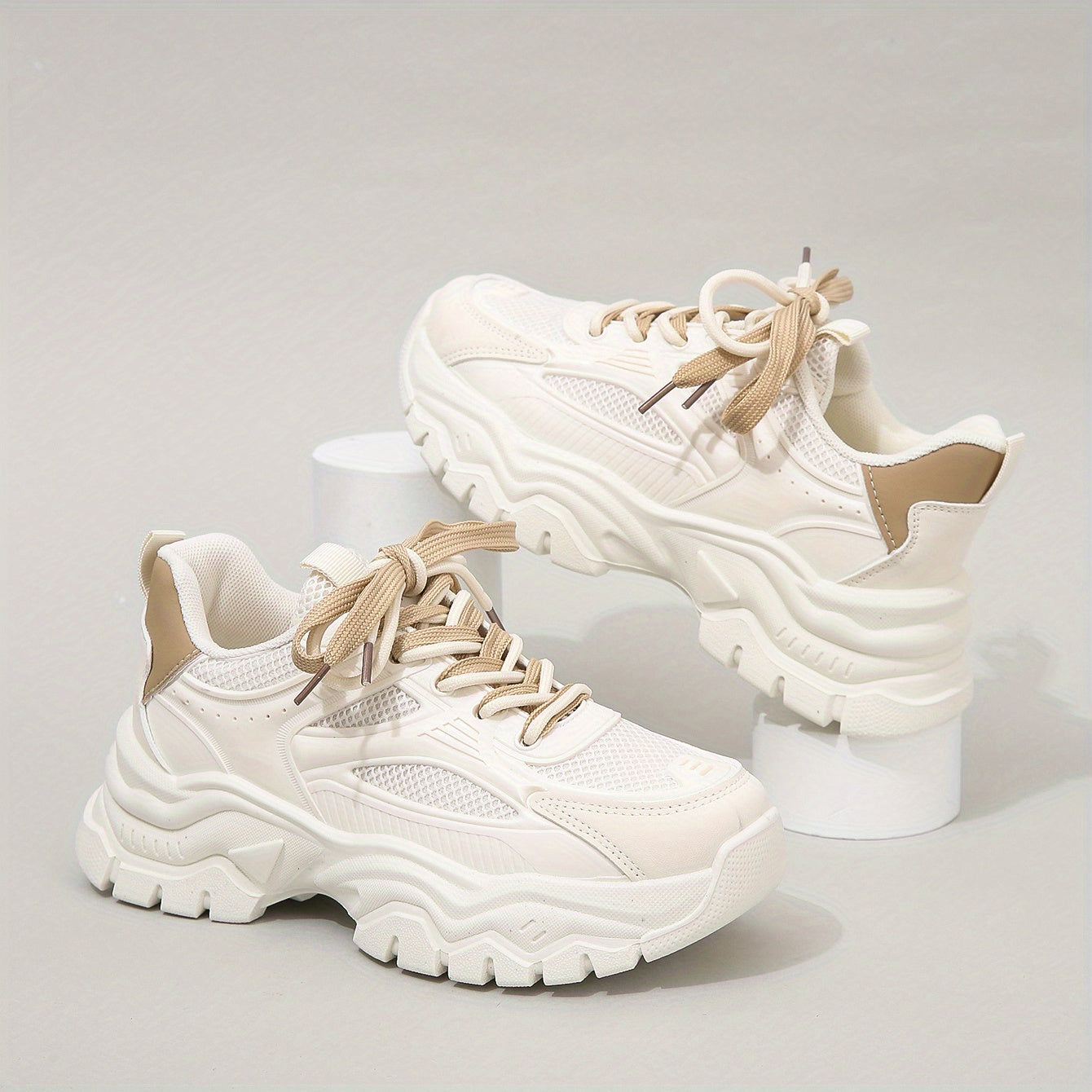 R&B | Plateau Sneakers mit Modernem Look