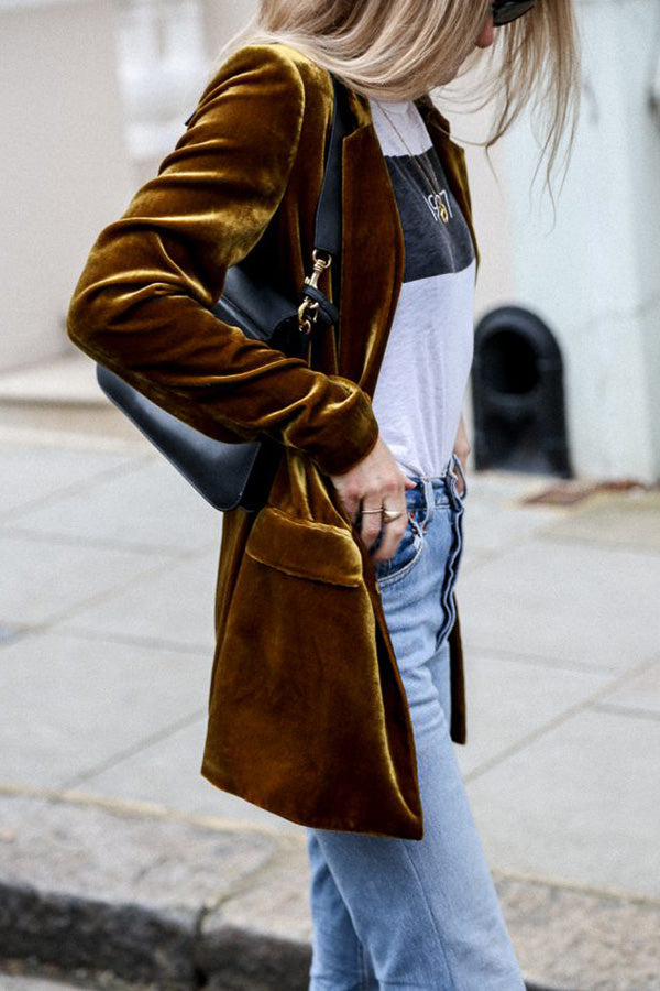 R&B | Blazer aus Samt im Streetstyle