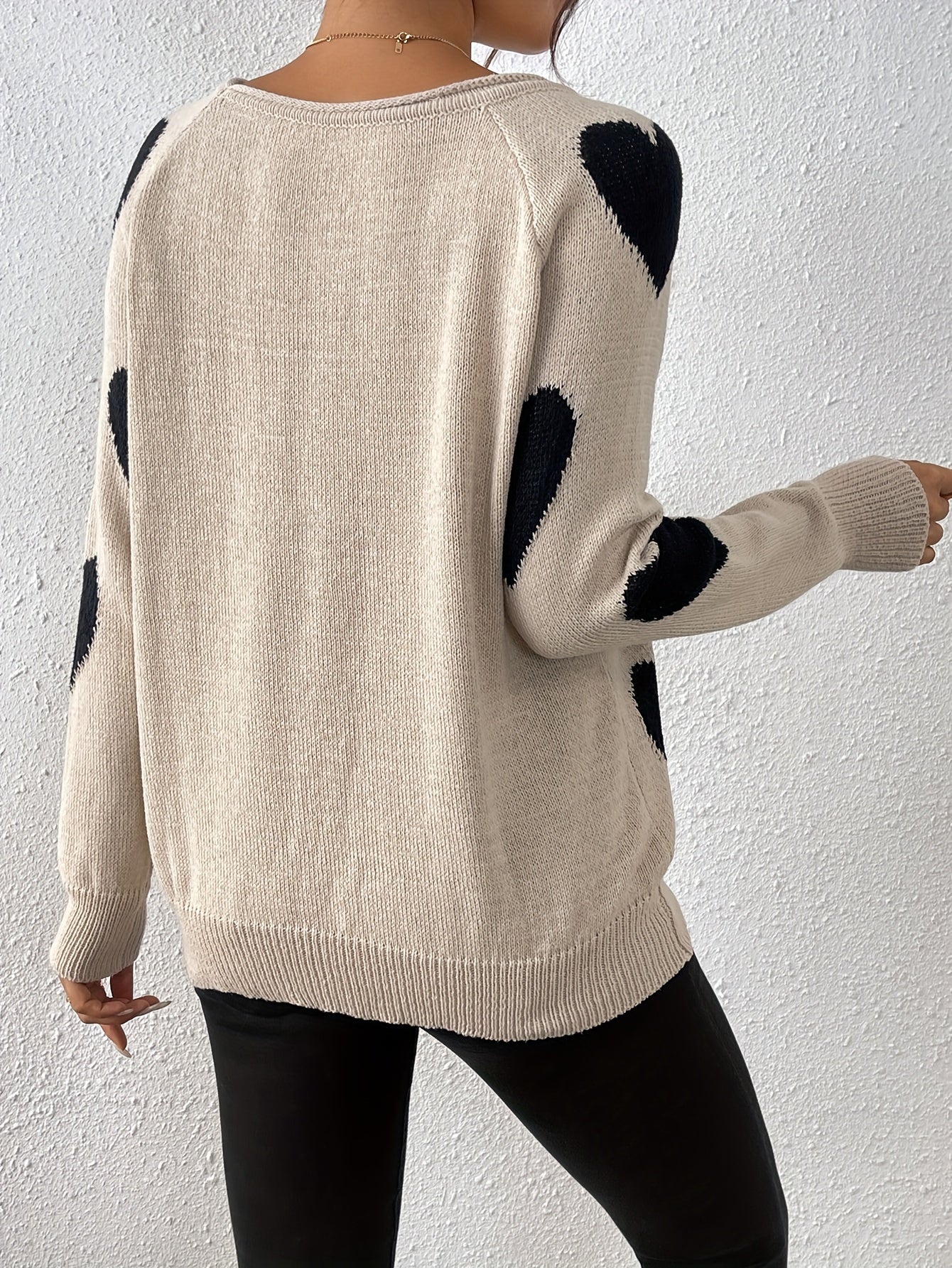 R&B | Pullover mit Herzmuster für romantischen Winterstil