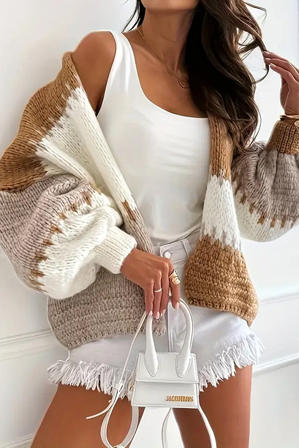 R&B | Gemütlicher Cardigan mit Kontrastierenden Nähten