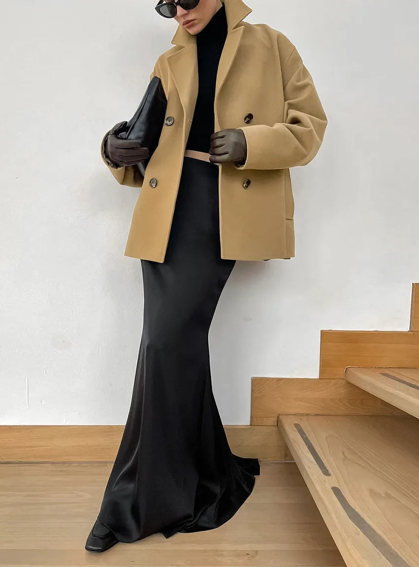R&B | elegante braune Wolljacke mit doppelter Knopfreihe, halblang