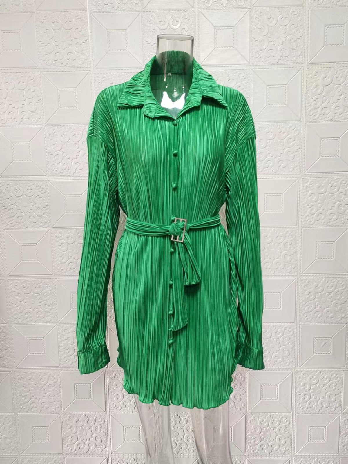 R&B | Langärmeliges Kleid mit Schnürsenkeln und elastischer Taille