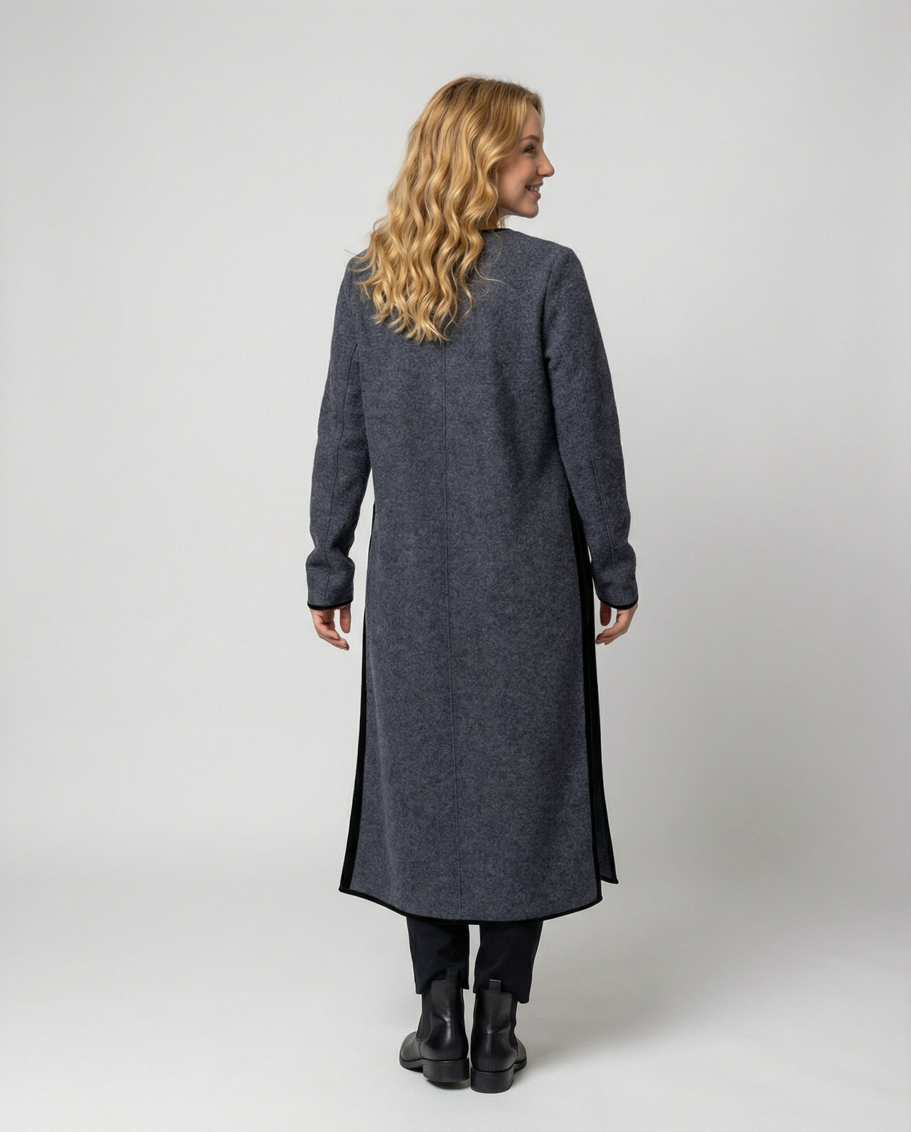 Langes Damen Midikleid in Lockerer Form mit Seitenschlitz - R&B